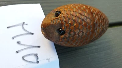 M10/ Ancien superbe rare étui porte aiguilles en bois en forme de poisson - Photo 1/4