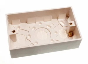 NEU 3 x Aufputz Patress Schalter Steckdose Back Box 2 Gang 35mm tief - Onestop - Bild 1 von 1
