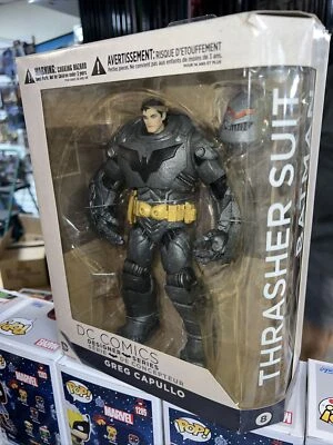 Figura de acción 2014 DC Collectibles Toys Designer Series Thrasher Suit Batman 9” Foto 1 de 4