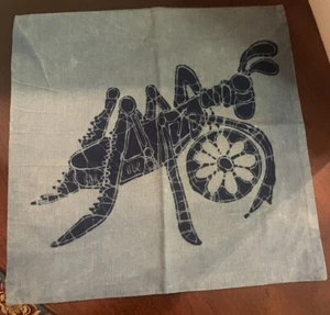 Funda de almohada Batik azul saltamontes 15,5” x 15,5” con cremallera - Imagen 1 de 2