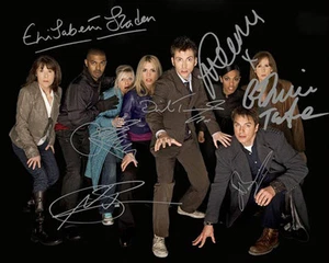 Dr Who Group Signed 8X10 Photo Rp David Tennant Billie Piper 7 Autos Clarke Tate - Picture 1 of 1