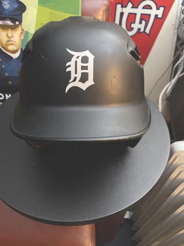 DETROIT TIGERS - MLB Detroit Tigers Rawlings Batting Helmet Size 6 3/8-7 1/8 Cover