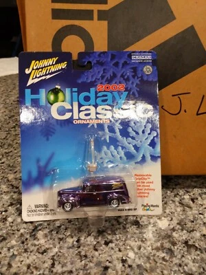 1940 FORD SEDAN DELIVERY   2002 JOHNNY LIGHTNING HOLIDAY CLASSIC ORNAMENTS  1:64 - Image 1 of 4