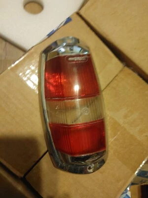 Luz trasera única para lente Mercedes Benz 190SL Foto 1 de 3