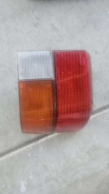 Luz trasera derecha Volkswagen Eurovan 1999 2000 2001 2002 2003 OEM 701945257  Foto 1 de 4