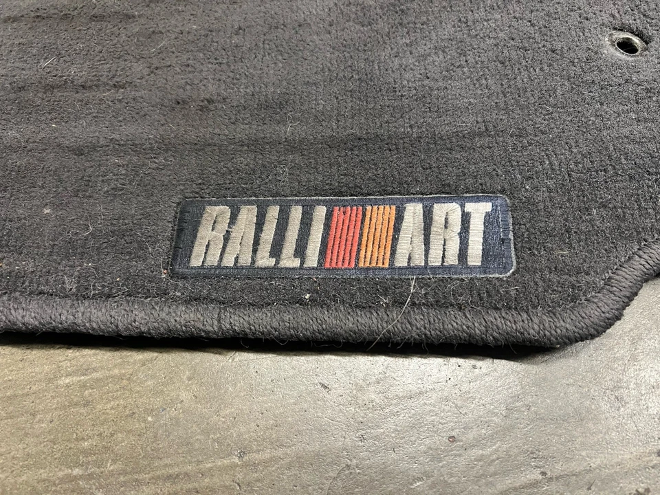Alfombrillas Ralliart Foto 1 de 2