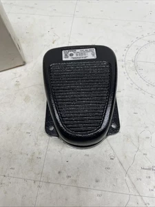 Linemaster 632-S Clipper Foot Switch - Picture 1 of 5