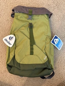 Deuter Walker 16 Lightweight Outdoor Daypack/Backpack - Picture 1 of 5