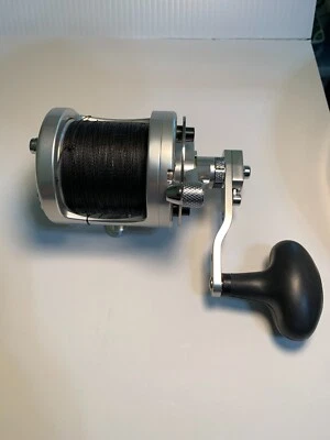 Avet MXL6/4 MC RAPTOR Two-Speed Lever Drag Reel – Right hand - SN# 29857 - Image 1 of 4