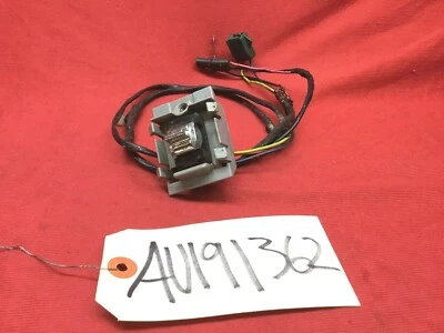 1978 1979 LINCOLN MARK V REAR SEAT READING LIGHT SWITCH AND HARNESS. COLLECTORS  - Image 1 of 4