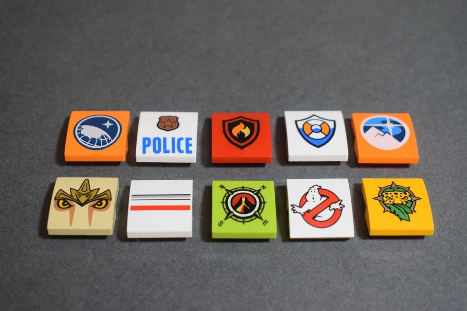 LEGO 15068 Slope Curved with Print 2x2 Select Print and Quantity - Image 1 of 1