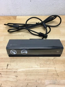 Kinect For Xbox One Model 1520 X18-94205-01 - Picture 1 of 2