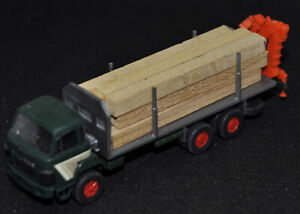 405  SAURER D 290/330  3-Achser Holztransporter mit Ladekran ROSKOPF 1:87