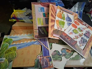 1962 Remco Showboat Theater CINDERELLA Play Set w/Backdrops Envelope - Picture 1 of 3