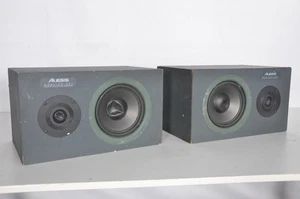 Par de altavoces Alesis Monitor One Studio Referencia Monitor One Mal Tweeter - Imagen 1 de 17