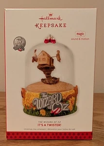 Hallmark The Wizard Of Oz "It's A Twister!" Ornament - Picture 1 of 6
