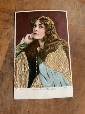 Antique Miss Lily Brayton Postcard. No 372 J. Beagles & Co - Image 1 of 4