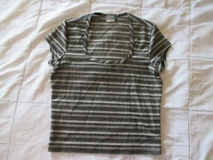 Eye Candy silbergrau schwarz gestreift Schimmer! Kurzarm T Shirt Oberteil Medium - Bild 1 von 5