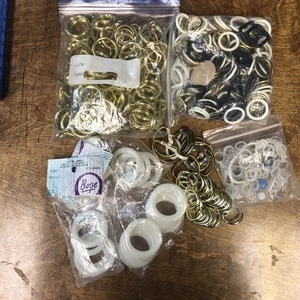 Lot Of Susan Bates Crafting Rings And Misc Bone,plastic, Metal Rings - Picture 1 of 9