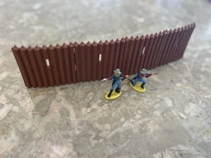 4 x Palisades/ Wooden Stakewalls - Plastic - 1:32/ 54mm - Wild West - Diorama - Picture 1 of 5