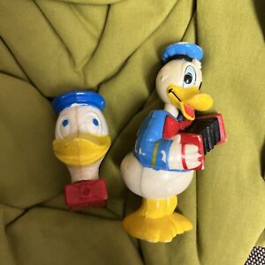 A Pr Of Vintage Disney Plastic Donald Duck ! 1960-70s !