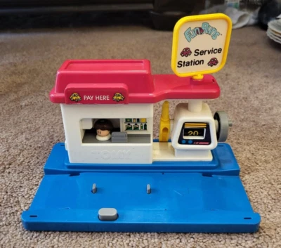 1991 Tomy Fun Runs Service Station Gas Fuel Pump VTG - Image 1 of 4