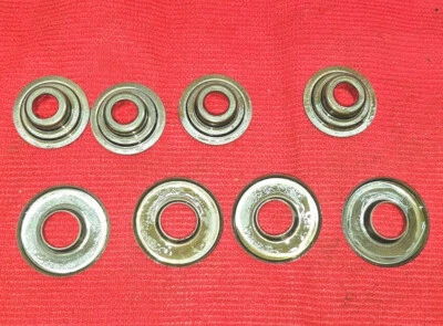 KLR650 KAWASAKI 1990 KLR 650 INTAKE & EXHAUST VALVE SPRING RETAINERS & SEATS - Image 1 of 2