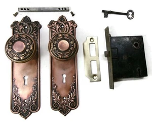 Antike Türgarnitur viktorianisch / Eastlake Backplate Knopf Einsteckschloss Schlüssel aufgearbeitet - Bild 1 von 10