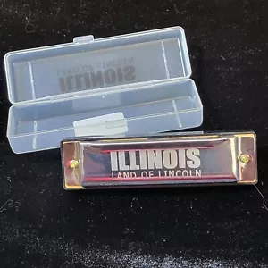 Illinois Land of Lincoln Harmonica Souveneir - Imagen 1 de 2