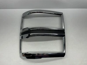 ♻️ 2014 2015 CHEVROLET SILVERADO 1500 LH DRIVER SIDE HEADLIGHT CHROME TRIM OEM - Picture 1 of 8