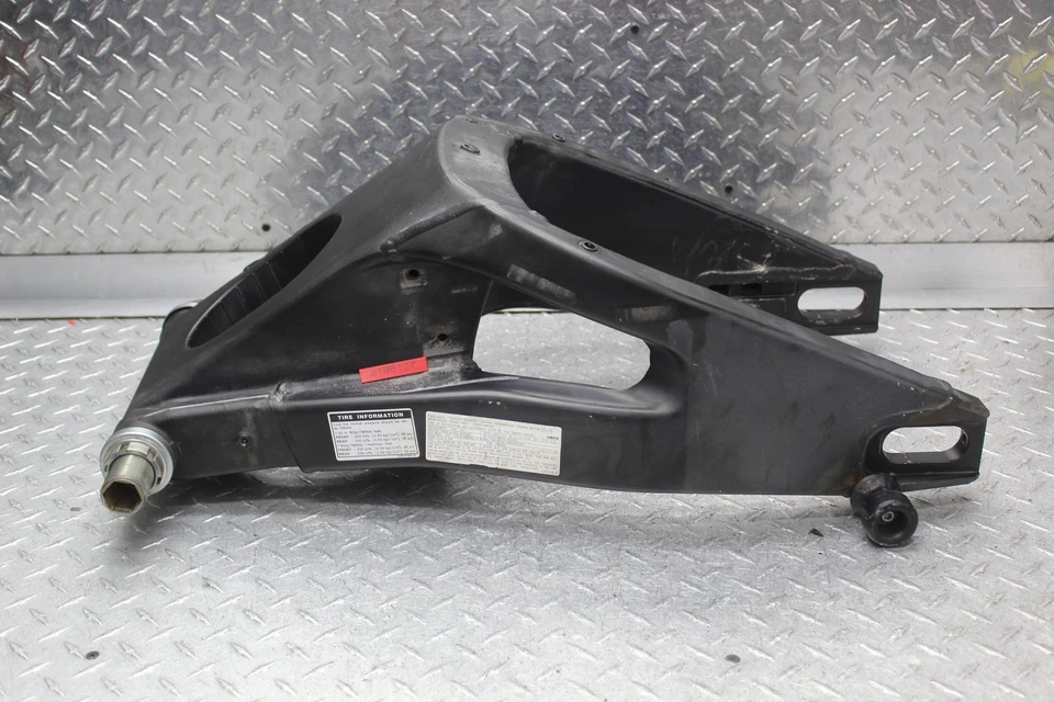 Yamaha YZF R6 2007 basculante Foto 1 de 4