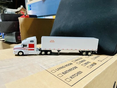 Remolque tractor camión IDM diecast PEM escala 1/64 Foto 1 de 3