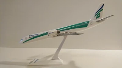 MODELLINO AEREO DI LINEA IN PLASTICA CON SUPPORTO TRANSAVIA BOEING 757 200 - Immagine 1 di 4
