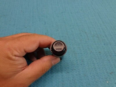 MITSUBISHI MONTERO SPORT 98 99 00 01 02 03 A/C AC AIR CONDITIONING SWITCH BUTTON - Image 1 of 2