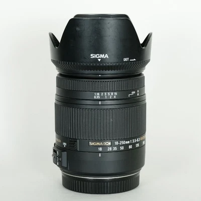 Sigma 18-250 mm F3,5-6,3 DC OS HSM para Canon EF, macro, zoom ancho, usado Foto 1 de 4