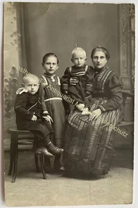 orig. Foto AK um 1910 Ingolstadt B. Wendsche Familie Mutter Kinder Mode Kleid - Bild 1 von 2