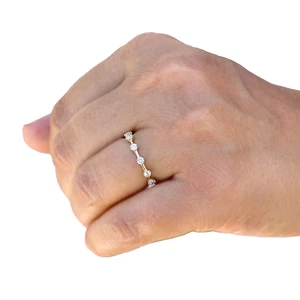 Round Cut Natural Diamond Band 14k Solid Yellow Gold Minimalist Flowery 0.10ctw - Picture 1 of 16