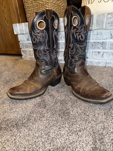 Stivali da cowboy Ariat Sport punta quadrata marrone nero in pelle da uomo taglia 9D ~ 10015314 - Foto 1 di 10