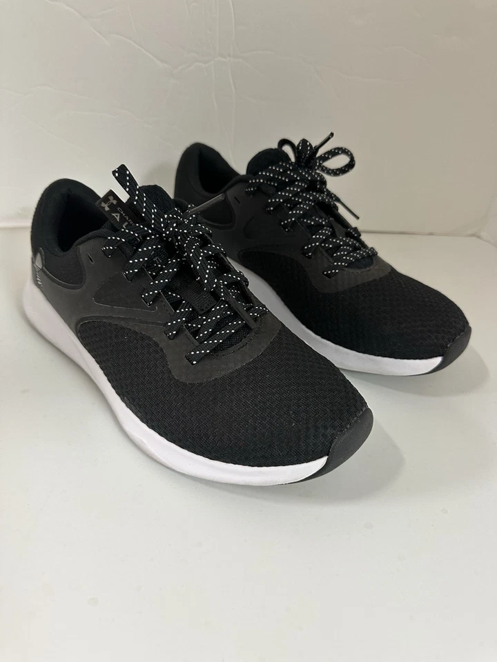 Tênis de corrida e jogging Under Armour preto carregado Aurora 2 - Feminino tamanho 8-1/2 - Imagem 1 de 4