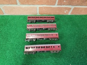 Tri-ang Railways TT Gauge BR Suburban Coaches Lot Of 4 - Picture 1 of 3