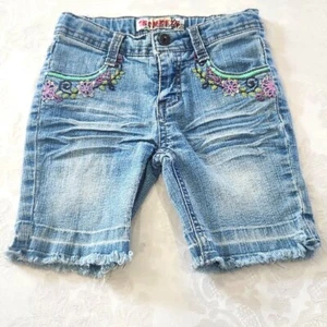 Girls squeeze jeans shorts, sz 5, EUC - Picture 1 of 3