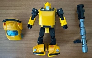 Transformers War For Cybertron Netflix Bumblebee Deluxe Class Action Figure WFC - Picture 1 of 4