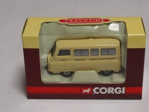 CORGI 1/76 TRACKSIDE Austin J2-BR (Swindon Ambulance) - Picture 1 of 1
