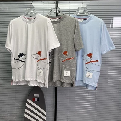 Thom Browne Nueva Camiseta Manga Corta Hombre/Mujer Algodón Bordado Cuello Redondo Foto 1 de 4