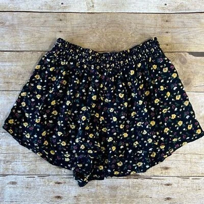 Ecote Medium Womens Shorts Floral High Waist - Image 1 of 4