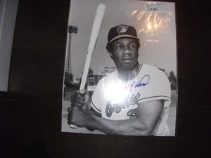 Circa 2000's Frank Robinson Autographed 16" X 20" B & W Photo. JSA Authenticated - Picture 1 of 3