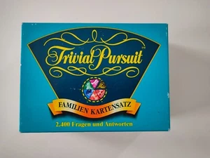 Trivial Pursuit Familien Kartensatz Parker 2400 Fragen und Antworten Komplett - Bild 1 von 3