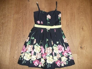 GIRLS DESIGNER BLACK FLOWER STRAPY SUMMER HOLIDAY PARTY DRESS 10 Y £25 WHEN NEW! - Picture 1 of 6