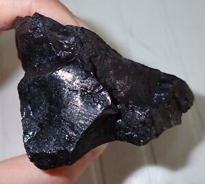 Jet Stone (Black Amber) Specimen 79.3 gram 70x70x50 mm