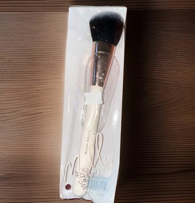 Cepillo de rubor en ángulo Mally XO nuevo en bolsa marfil/oro Foto 1 de 4